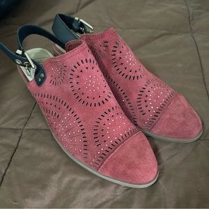 Latigo Muren Suede Red Mules with strap
